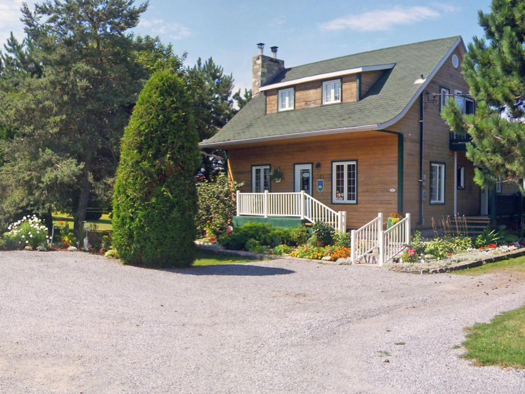 Gite La Halte Du Verger Bed And Breakfast Rivière-du-Loup Kültér fotó
