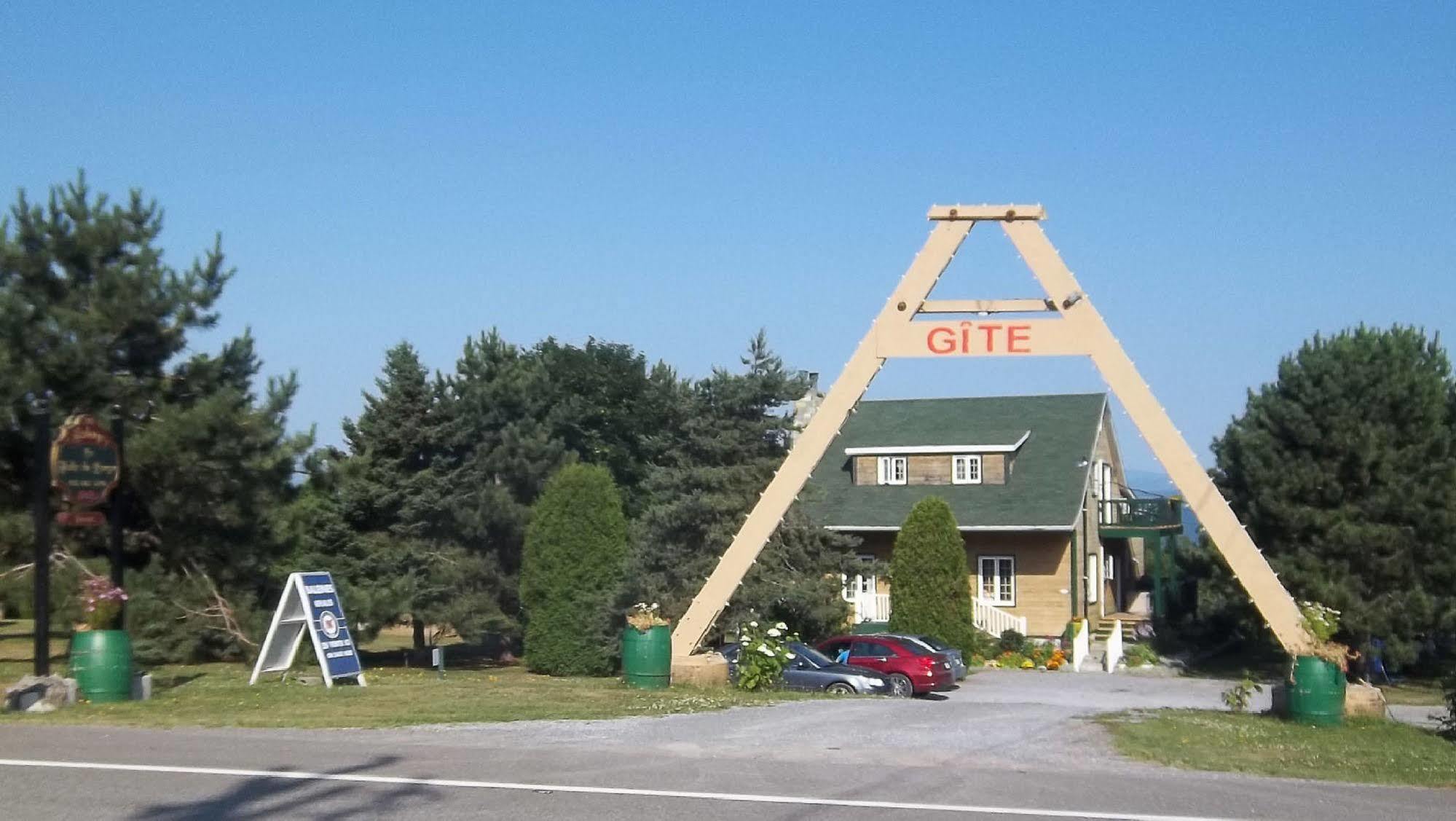 Gite La Halte Du Verger Bed And Breakfast Rivière-du-Loup Kültér fotó