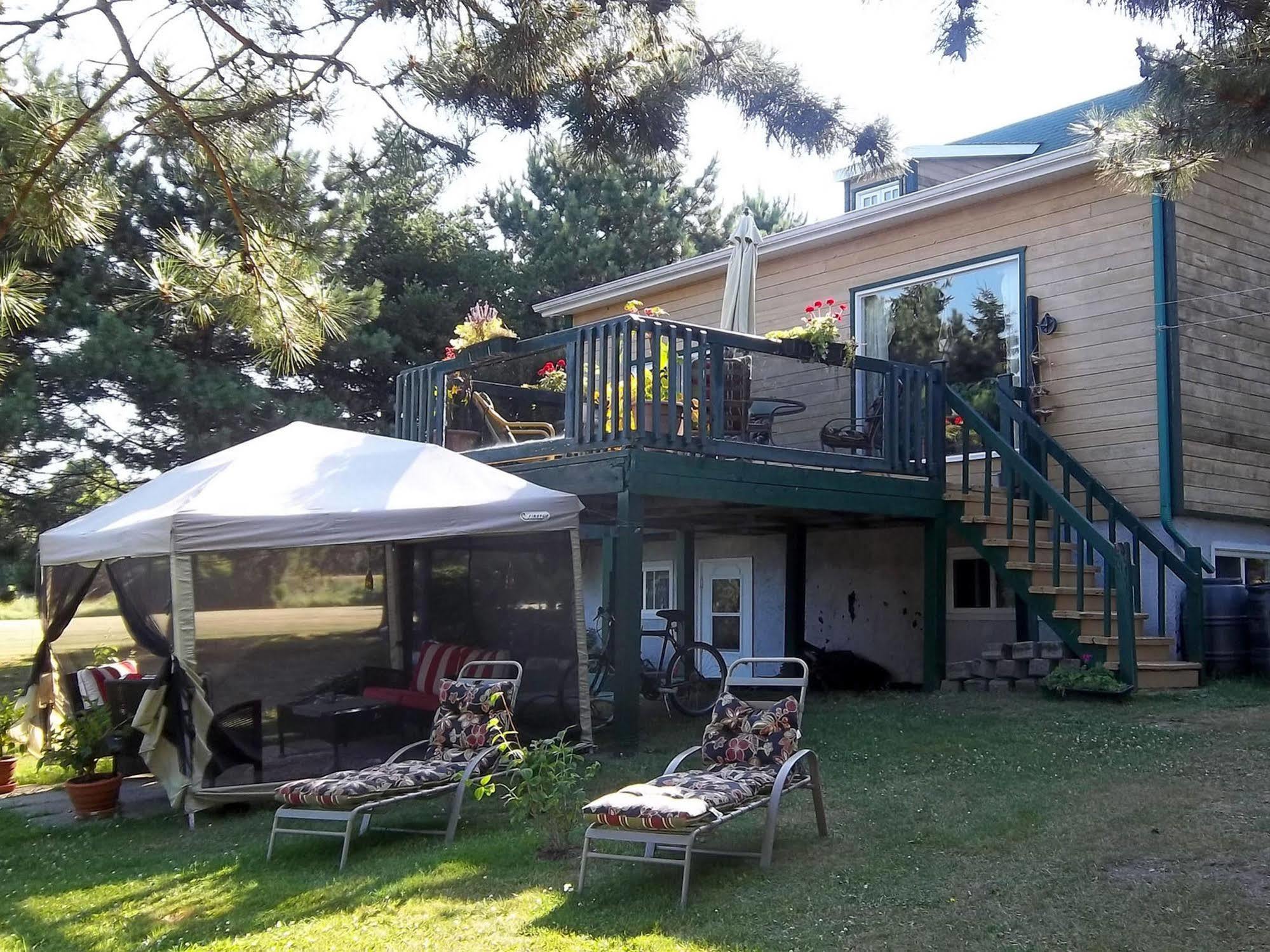 Gite La Halte Du Verger Bed And Breakfast Rivière-du-Loup Kültér fotó